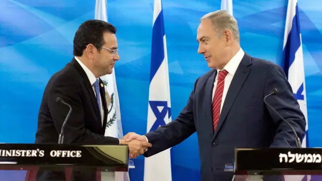 Jimmy Morales y Benjamín Netanyahu.