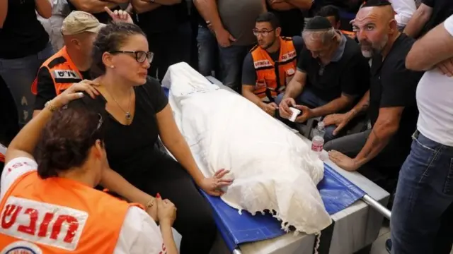 Pemakaman warga Israel, Yotam Ovadia yang mati ditusuk pihak Palestina pada bulan Juli.