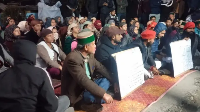 मोरी में करणी सेना का प्रदर्शन