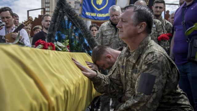 Tratan los cuerpos de sus soldados como basura: cómo Rusia lidia