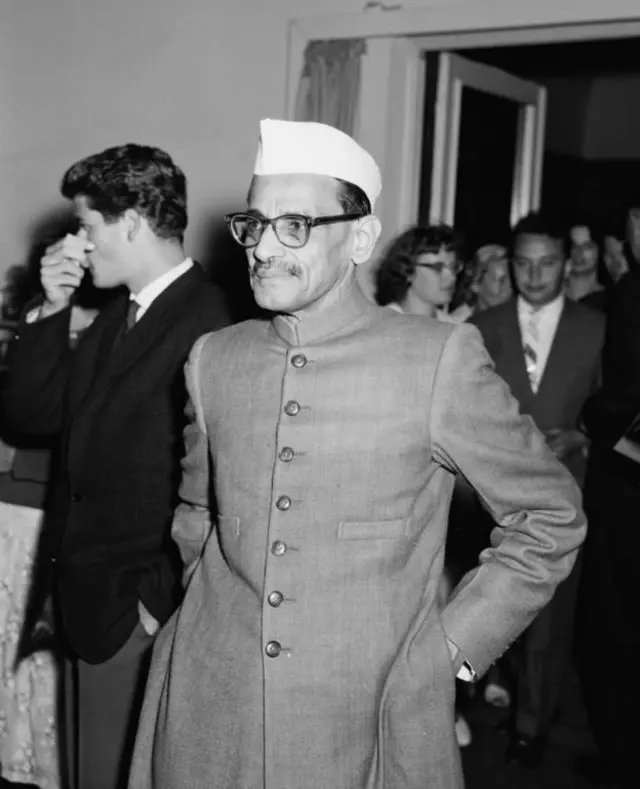 ভারতের তৎকালীন স্বরাষ্ট্র মন্ত্রী গুলজারি লাল নন্দ