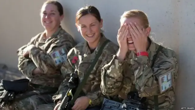 महिला सैनिक