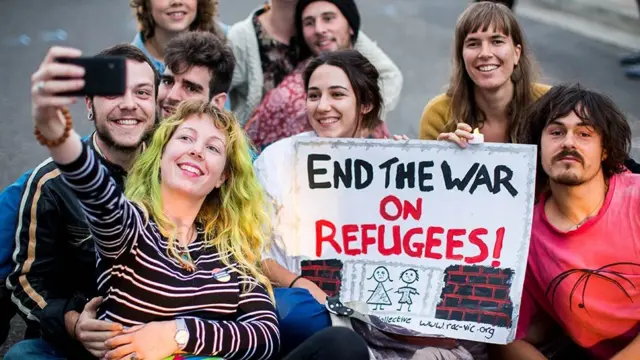 பத்தாயிரம் பேர் வசிக்கும் உலகின் சிறிய தீவு நாட்டின் துயர் மிகு கதை