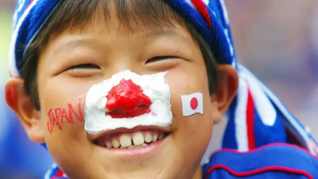 SAITAMA, JAPAN - JUNE 04: WM 2002 in JAPAN und KOREA, Saitama; GRUPPE H/JAPAN - BELGIEN (JPN - BEL) 2:2; FAN JAPAN