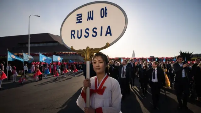 (캡션) 지난해 '4월의 봄 친선 예술축전' 참가 차 평양을 방문한 러시아 공연단