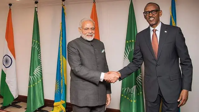 Nyuma yo kwakirwa ku kibuga cy'indege, Narendra Modi yahise yinjira mu biganiro byamuhuje n'umukuru w'u Rwanda Paul Kagame