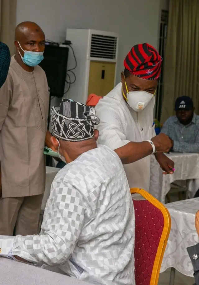 gomina akeredolu ati oludije Oke n ki ara wọn