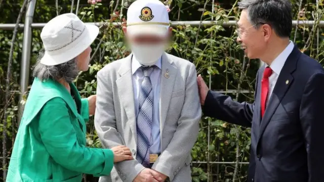 서울중앙지법은 지난해 7월 국군포로 한모씨와 노모씨가 북한과 김정은 위원장을 상대로 낸 손해배상 소송에서 '피고들은 한씨와 노씨에게 각각 2100만원씩 지급하라'며 원고 승소로 판결했다