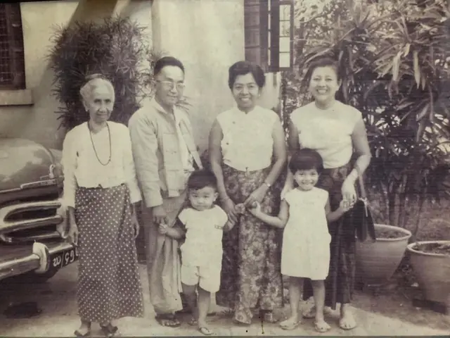 ဦးလှအောင်မိသားစု