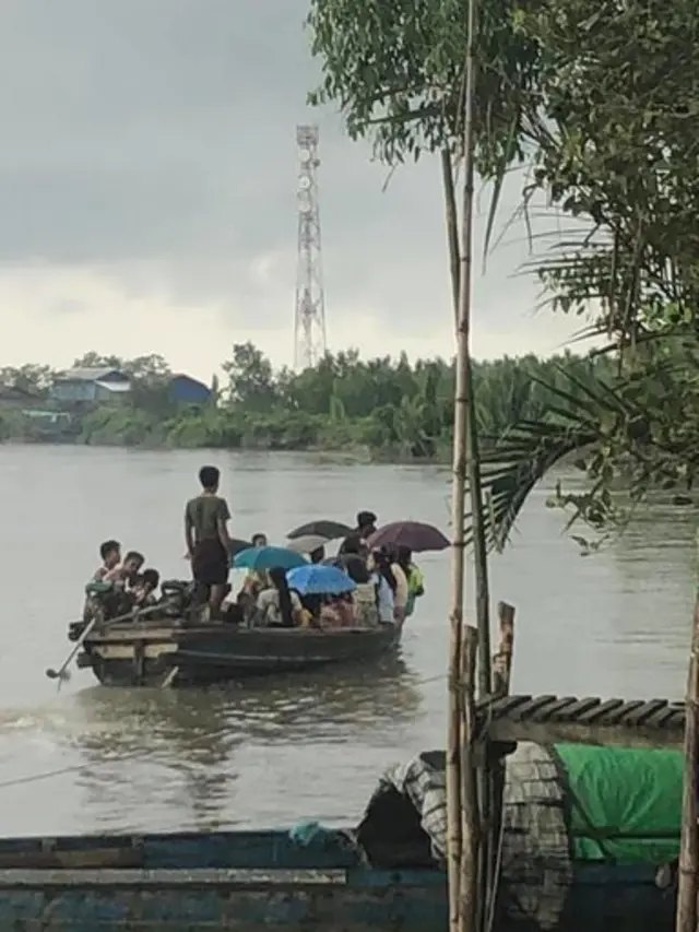 တိုက်ပွဲတွေကြောင့် နေရပ်စွန့်ခွာ ထွက်ပြေးနေရသူအရေအတွက်ဟာ များလာ