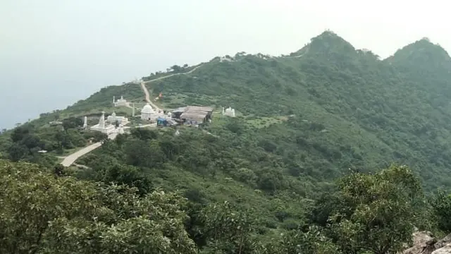 श्री सम्मेद शिखर जी