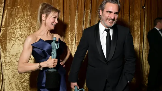Renee Zellweger y Joaquin Phoenix.