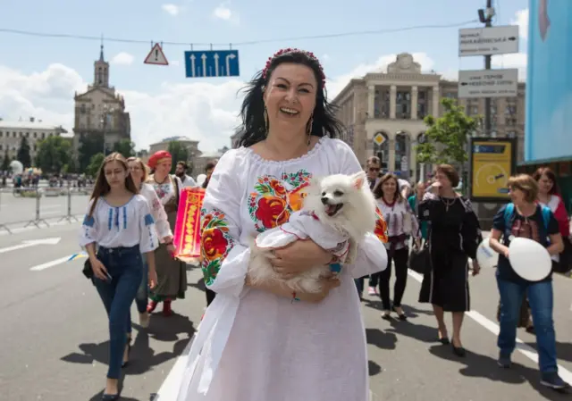 мегамарш вишиванок