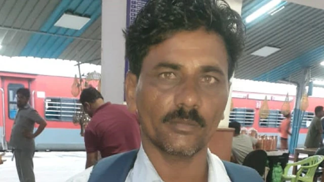 गांव के मुस्तक़ीम कहते हैं कि ये पहली बार ऐसा हो रहा है कि हमारे नमाज़ पढ़ने पर आपत्ति जताई जा रही है