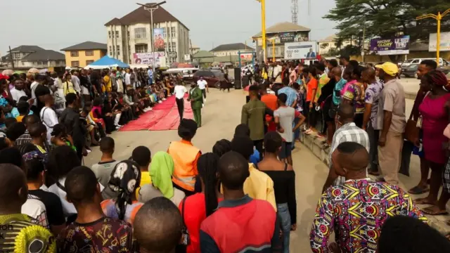 Ndị na-agbara anya ha Ekeresimesi