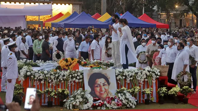 लता मङ्गेशकरको अन्तिम संस्कार