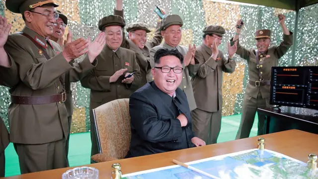 북한은 지난달 7차례 미사일을 발사했다