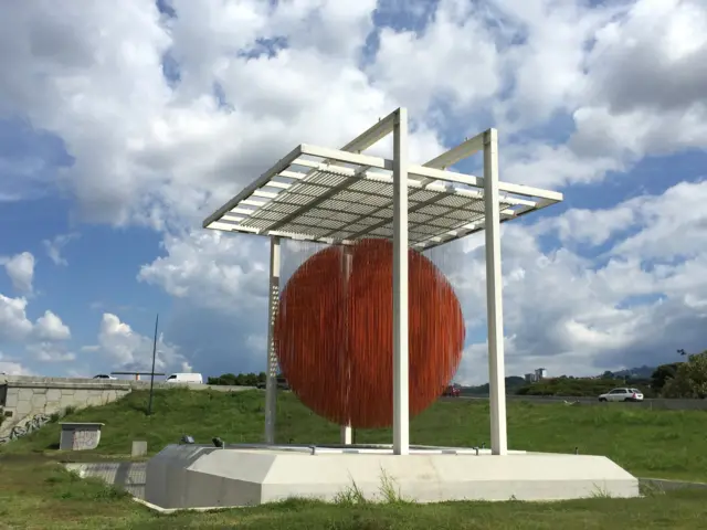 La Esfera de Jesús Soto