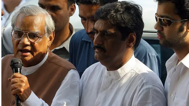 अटल बिहारी और प्रमोद महाजन