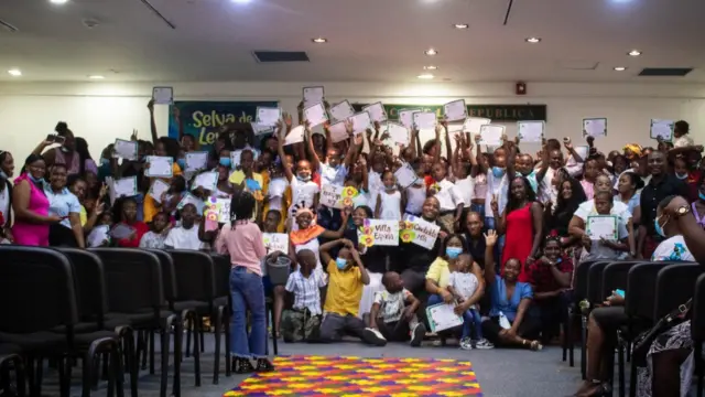 Motete y Velia Vidal