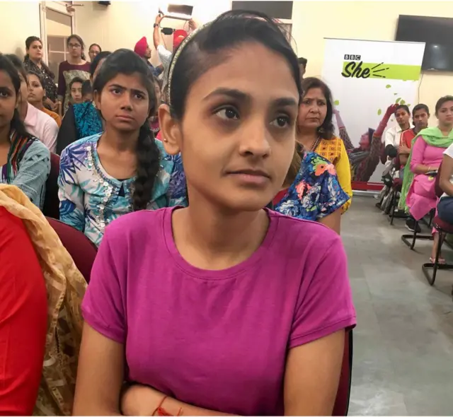 જલંધરમાં પત્રકારત્વનો અભ્યાસ કરનારી છોકરીઓ