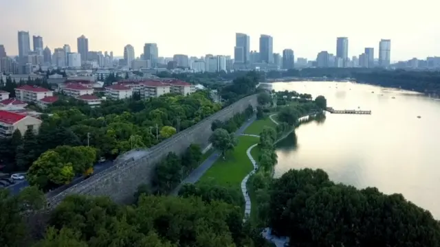 नानजिंग में मौजूद वॉल