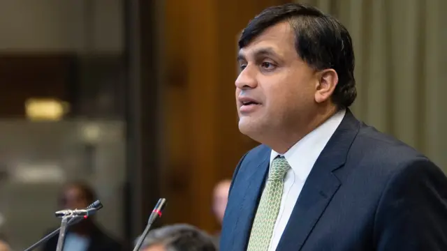 पाकिस्तान की तरफ से डॉ. मोहम्मद फ़ैसल