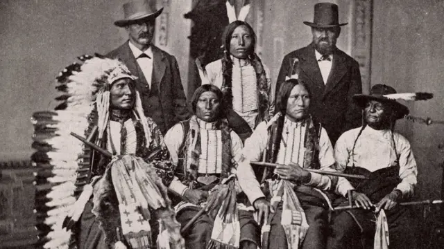 నేటివ్ అమెరికన్లకు 1924 వరకు ఓటు హక్కు కల్పించలేదు