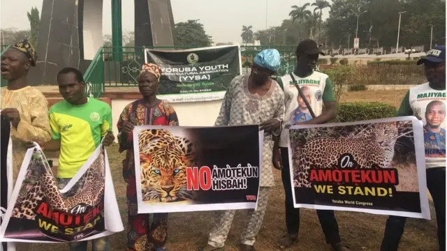 Awọn eeyan to n sewọde lori ifẹsẹmulẹ eto Amotekun