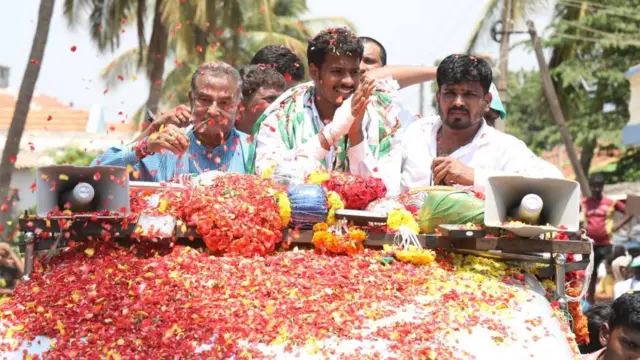 कर्नाटकः मंड्या के चुनावी मैदान में सुमलता को मोदी का सहारा