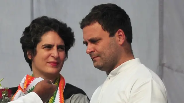 प्रियंका गांधी आणि राहुल गांधी