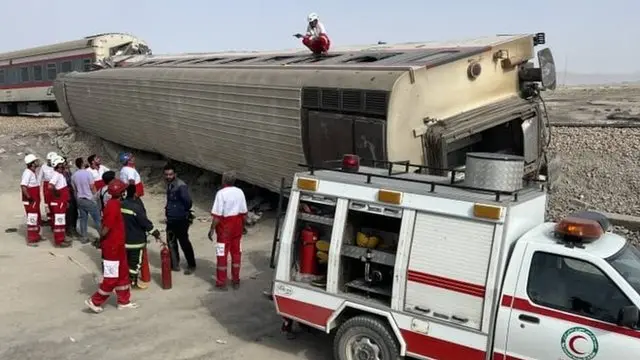 حضور ماموران امداد و نجا