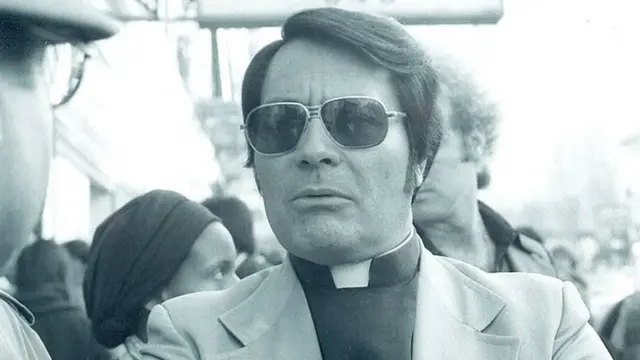 O reverendo Jim Jones