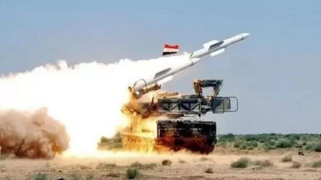 سوریه از انهدام تعدادی از موشک‌های پرتاب شده توسط دفاع ضدهوایی این کشور خبر داده است