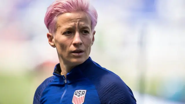 மன்னிப்பு கேட்க மறுக்கும் பெண்கள்