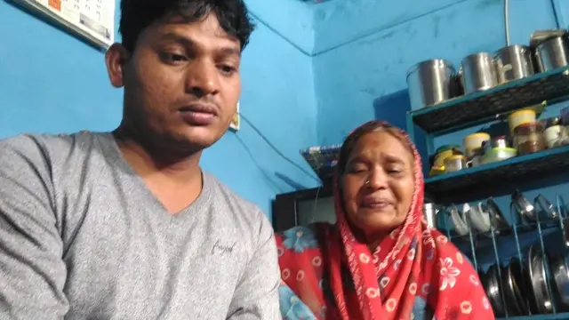 आनंदचा भाऊ आणि आई