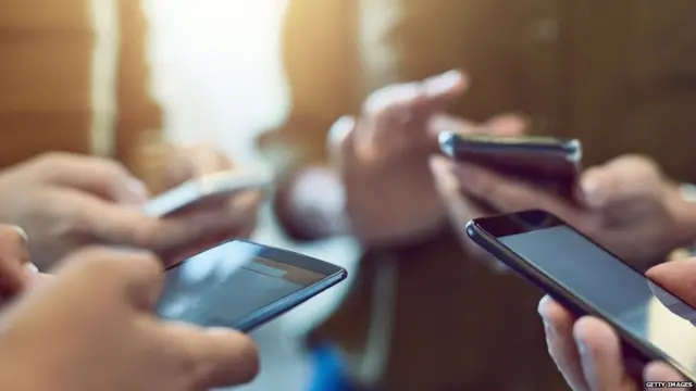 ਟਵਿੱਟਰ 'ਤੇ ਆਪੋ ਆਪਣੇ ਤਰੀਕੇ ਨਾਲ ਟਵੀਟ ਜ਼ਰੀਏ ਲੋਕ ਵਿਚਾਰ ਸਾਂਝੇ ਕਰ ਰਹੇ ਹਨ