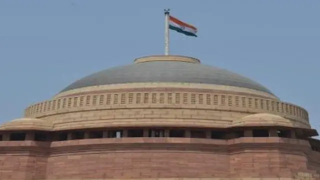 குடியரசு தலைவர் மாளிகையின் மைய குவி மாடம்