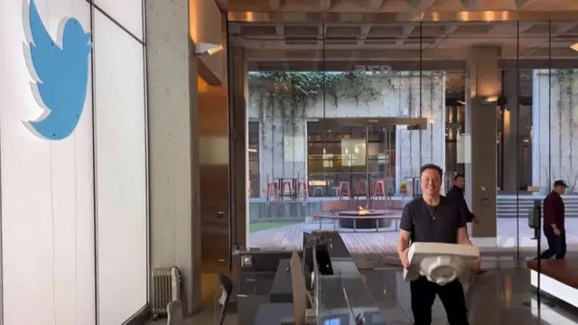 टेक्नोलॉजी सेक्टर में चल रहे उथल-पुथल के केंद्र में ट्विटर है