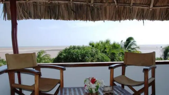 తానా లాడ్జ్ హోటల్ 