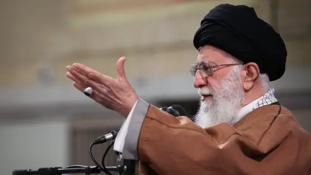 آیت‌الله خامنه‌ای