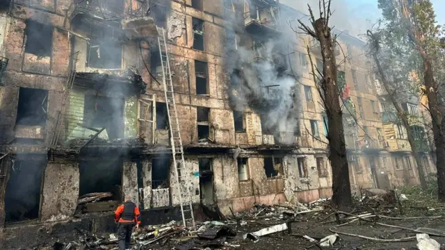 Image uploaded by Dnipropetrovsk governor Serhiy Lisak showing apartment building hit in 'massive missile attack'