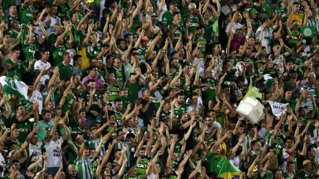Takımlarının Copa Sudamericana finaline çıkması, Chapecoense taraftarlarında büyük sevinç yaratmıştı, 23 Kasım 2016.