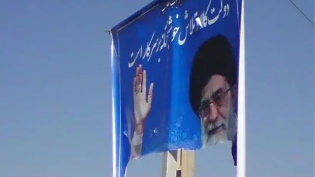 آیت الله خامنه ای در سه دهه حکمرانی خود هرگز اعتراضات شهروندان ایرانی را به رسمیت نشناخته و آن را به «تحریک دشمن» یا «عوامل خارجی» نسبت داده و معترضان را «مزدور» و «اشرار» خوانده است
