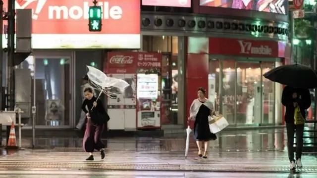 તીવ્ર ઝડપે પવન ફૂંકાયો