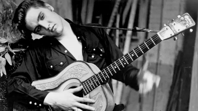 Из пяти "самых грустных" такими, без сомнения, можно считать только Still и песню Элвиса Пресли Are You Lonesome Tonight?