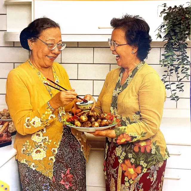 Violet Oon/A Singapore Family Cookbook