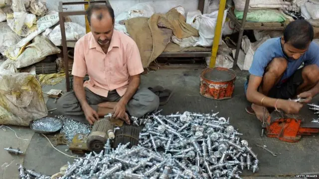 ਪੰਜਾਬ ਵਿੱਚ ਸਰਕਾਰਾਂ ਅਜਿਹਾ ਮਾਹੌਲ ਨਹੀਂ ਬਣਾ ਸਕੀਆਂ ਹਨ ਜਿਸ ਨਾਲ ਨਿਵੇਸ਼ ਸੁਖਾਲਾ ਹੋ ਸਕੇ