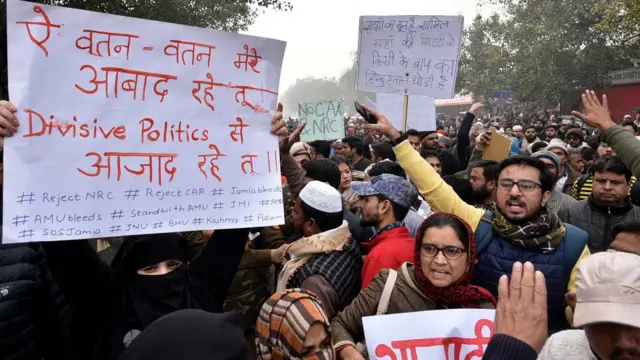 दिल्ली का लाल किला: इस प्लेकार्ड में बॉलीवुड का योगदान