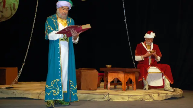 نمایشنامه "فردوسی"